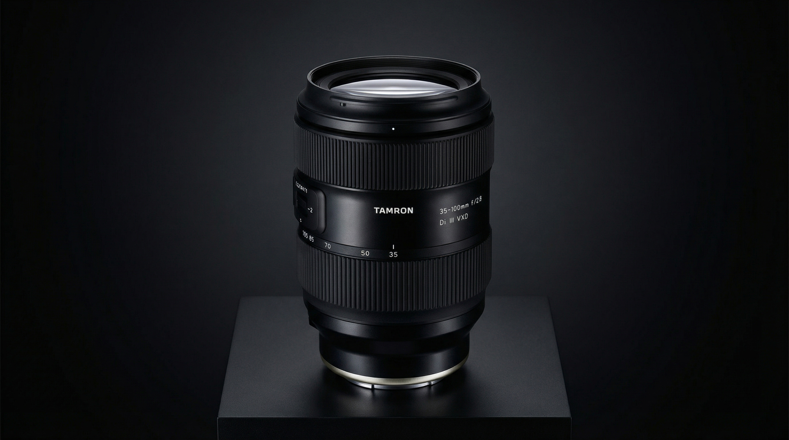 Tamron 35-100mm F/2.8 Di III VXD Sony E Mount Lens görseli