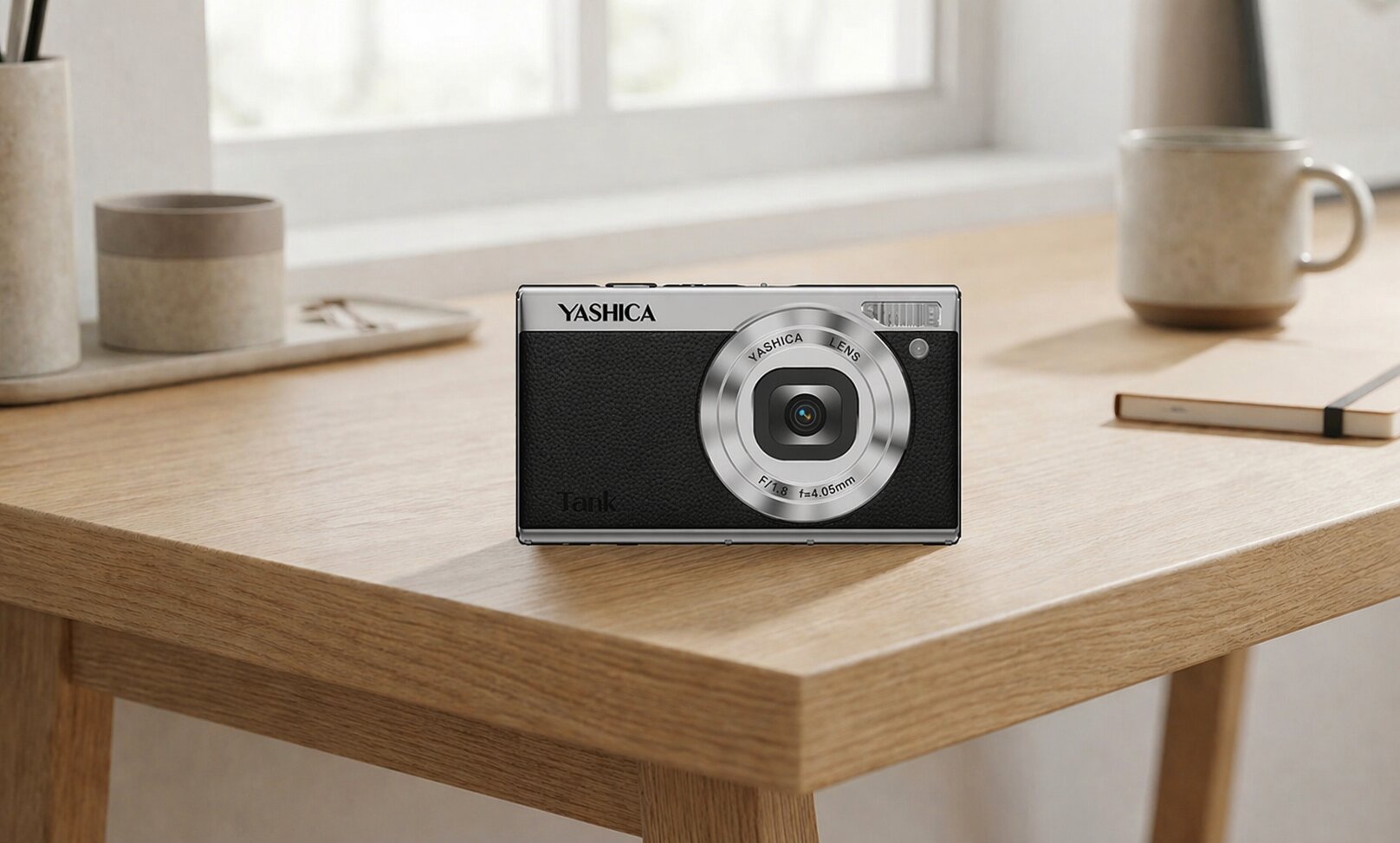 YASHICA Tank kompakt ve hafif tasarım